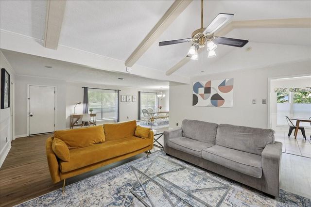 990 Chatwood Drive, Beaumont, TX 77706