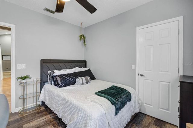 889 KENSINGTON GARDENS COURT, Oviedo, FL 32765