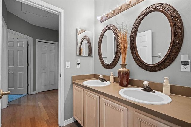 889 KENSINGTON GARDENS COURT, Oviedo, FL 32765