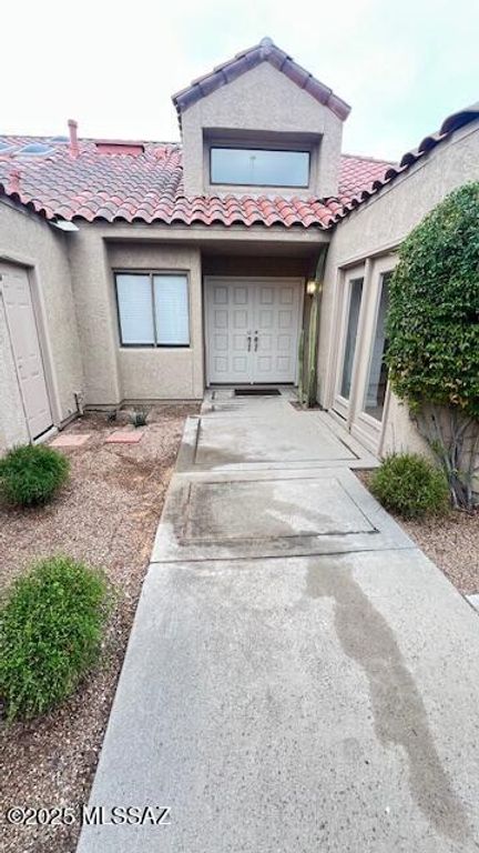 6137 N Black Bear Loop, Tucson, AZ 85750