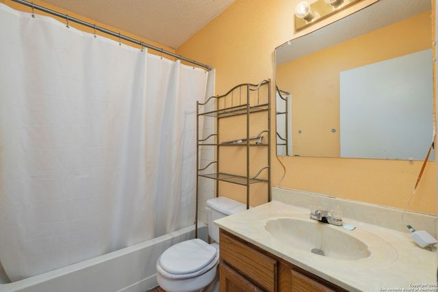 6283 Valley Bay, San Antonio, TX 78250