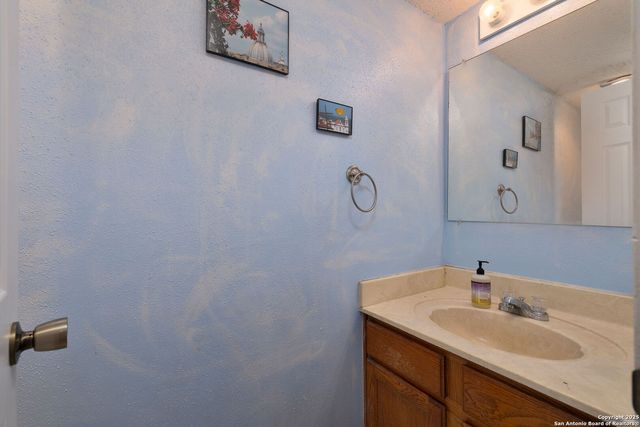 6283 Valley Bay, San Antonio, TX 78250