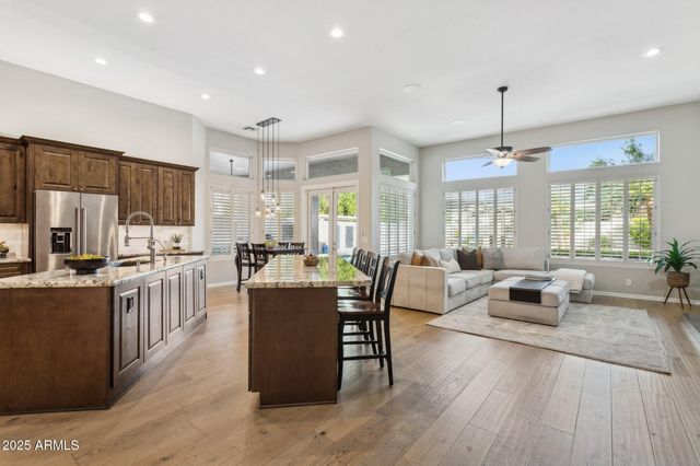 5550 E FRIESS Drive, Scottsdale, AZ 85254