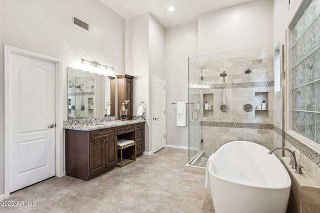 5550 E FRIESS Drive, Scottsdale, AZ 85254