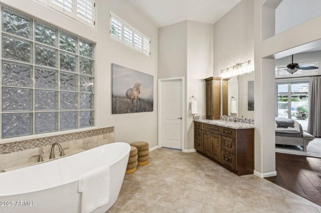 5550 E FRIESS Drive, Scottsdale, AZ 85254