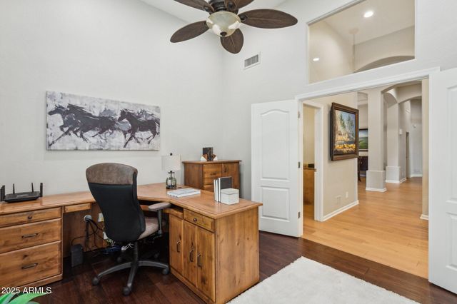 5550 E FRIESS Drive, Scottsdale, AZ 85254