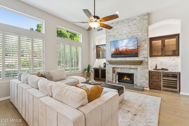 5550 E FRIESS Drive, Scottsdale, AZ 85254