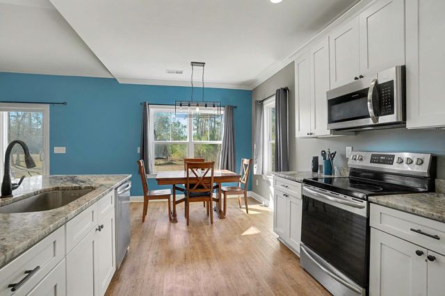 2520 Suzanne Dr., Conway, SC 29526