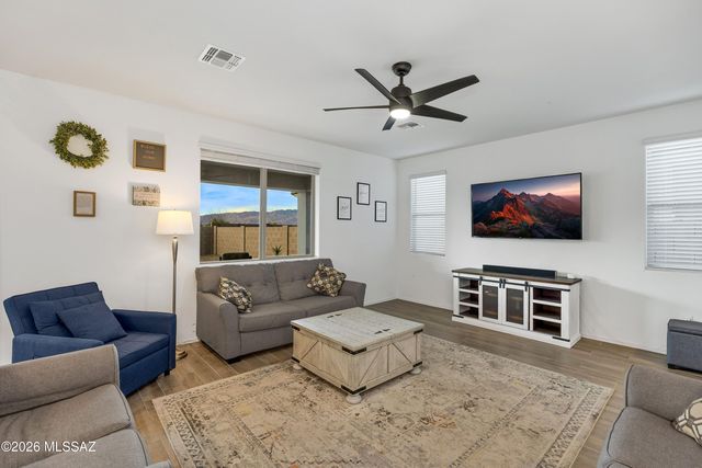 12077 E Bohlman Drive, Vail, AZ 85641