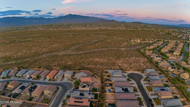 12077 E Bohlman Drive, Vail, AZ 85641