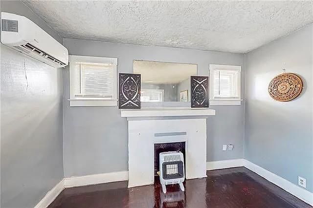 4028 E 68th Terrace, Kansas City, MO 64132