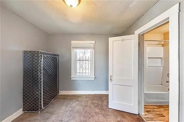 4028 E 68th Terrace, Kansas City, MO 64132