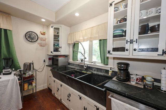 24 Franklin Road, Salisbury, NH 03268