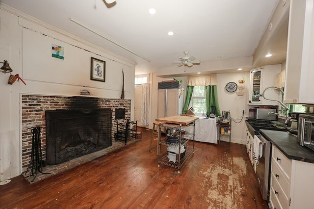 24 Franklin Road, Salisbury, NH 03268