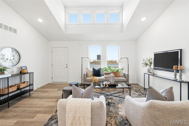 9043 Wilkie Station Street, St Charles, MO 63301