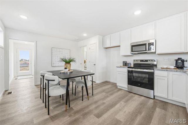 9043 Wilkie Station Street, St Charles, MO 63301