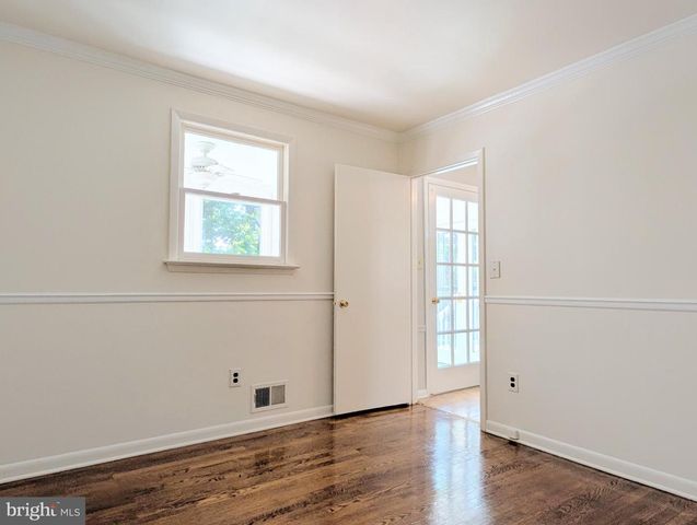 5725 NEVADA ST, College Park, MD 20740