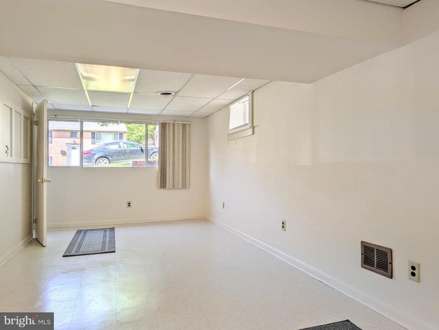 5725 NEVADA ST, College Park, MD 20740