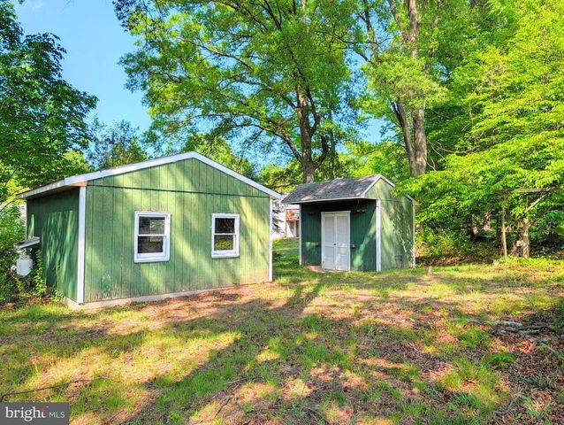 5725 NEVADA ST, College Park, MD 20740
