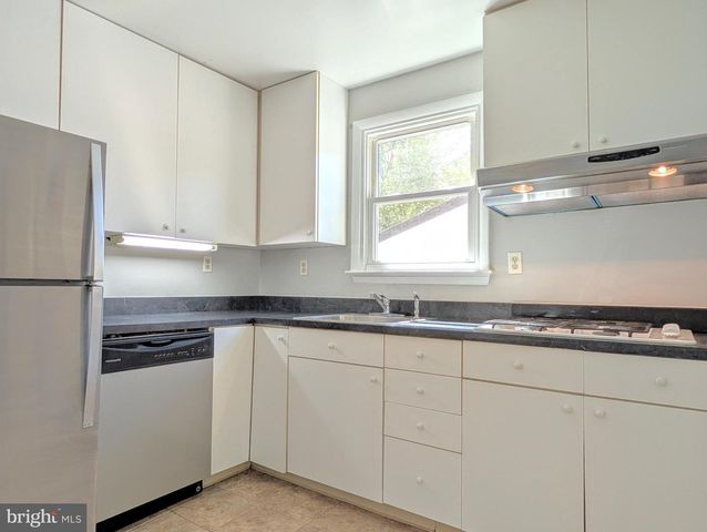 5725 NEVADA ST, College Park, MD 20740
