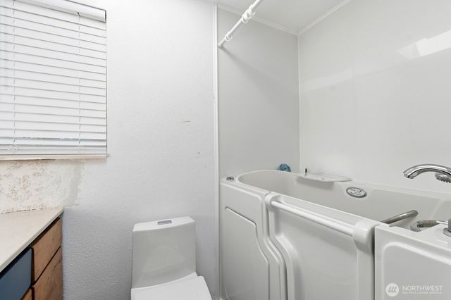 2410 Westlake Drive SE, Lacey, WA 98503