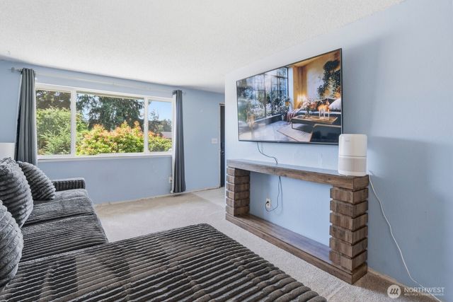 2410 Westlake Drive SE, Lacey, WA 98503