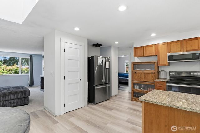 2410 Westlake Drive SE, Lacey, WA 98503