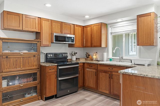 2410 Westlake Drive SE, Lacey, WA 98503