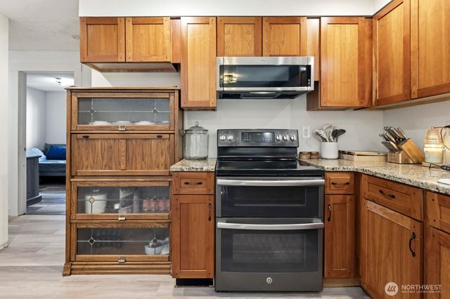 2410 Westlake Drive SE, Lacey, WA 98503