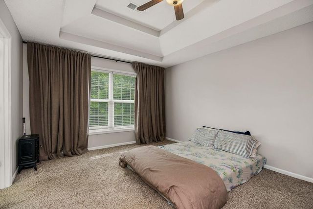 7514 N Lewis Avenue, Kansas City, MO 64158