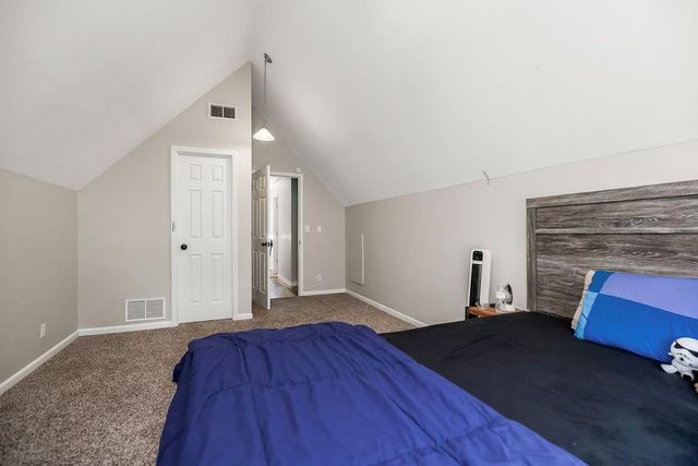 7514 N Lewis Avenue, Kansas City, MO 64158