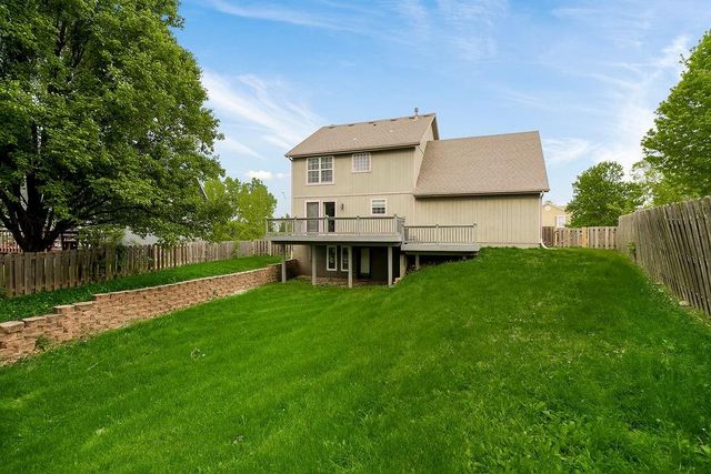 7514 N Lewis Avenue, Kansas City, MO 64158