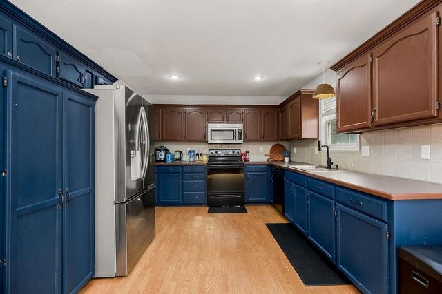 7514 N Lewis Avenue, Kansas City, MO 64158