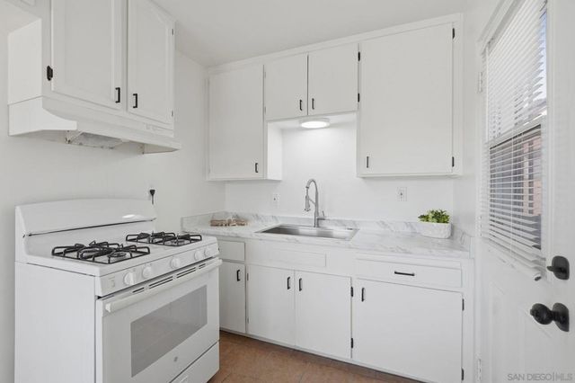 2805 7 N 46Th St, San Diego, CA 92105