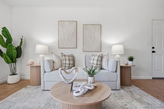 2805 7 N 46Th St, San Diego, CA 92105