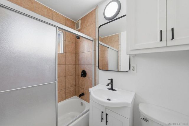 2805 7 N 46Th St, San Diego, CA 92105