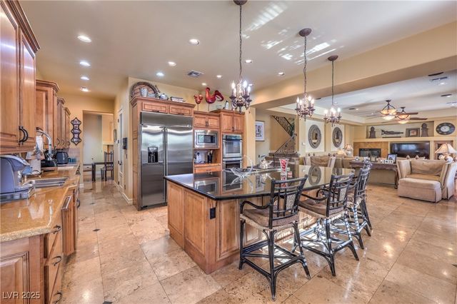 1920 Columbia Crest Court, Las Vegas, NV 89117