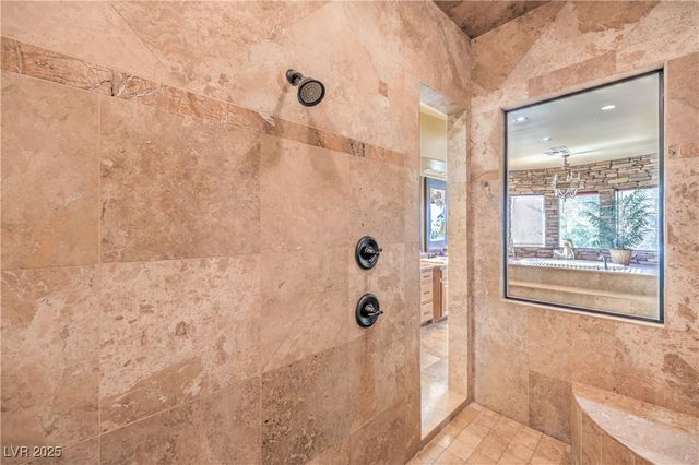 1920 Columbia Crest Court, Las Vegas, NV 89117