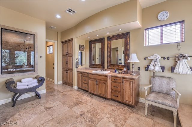 1920 Columbia Crest Court, Las Vegas, NV 89117