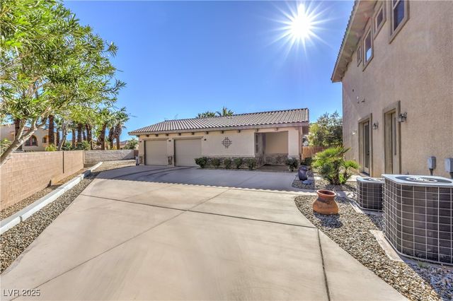 1920 Columbia Crest Court, Las Vegas, NV 89117