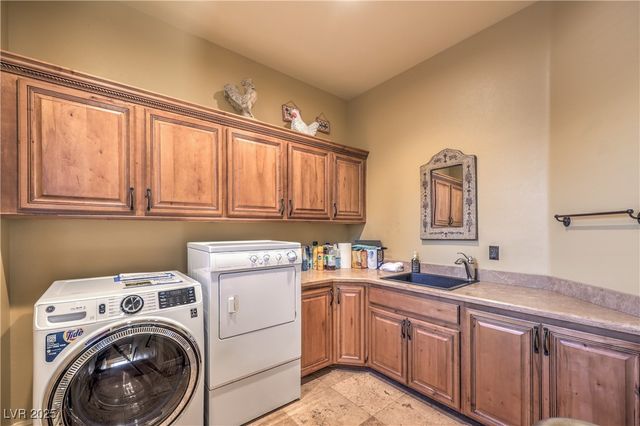 1920 Columbia Crest Court, Las Vegas, NV 89117