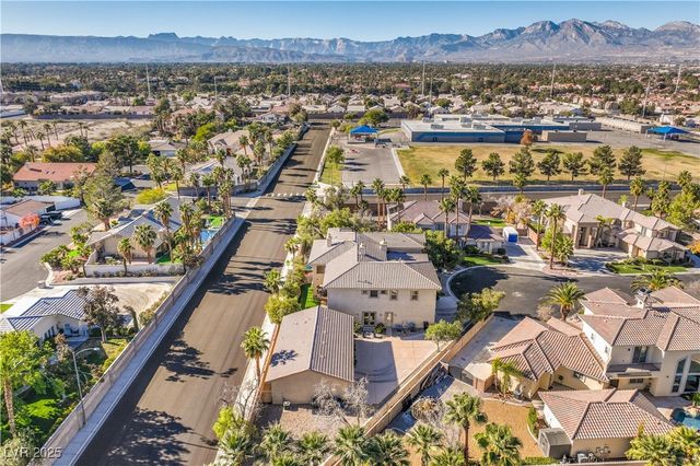 1920 Columbia Crest Court, Las Vegas, NV 89117