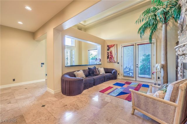 1920 Columbia Crest Court, Las Vegas, NV 89117