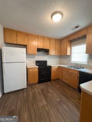 1937 Karen Circle C, Milledgeville, GA 31061