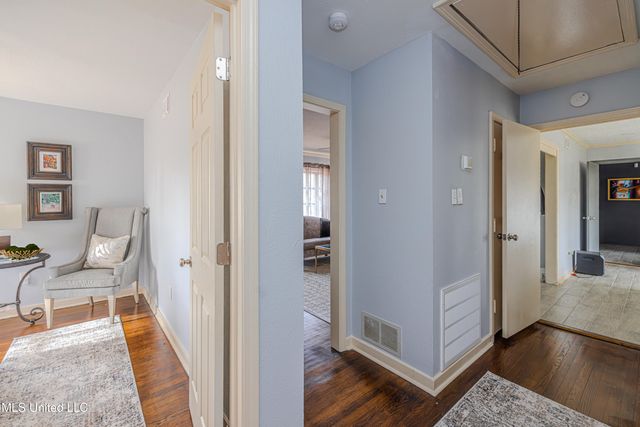 5854 Canton Park Drive, Jackson, MS 39211