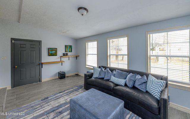 5854 Canton Park Drive, Jackson, MS 39211