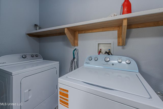 5854 Canton Park Drive, Jackson, MS 39211