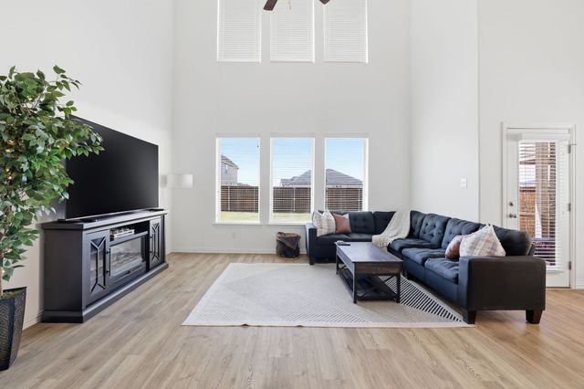 5613 Breezy Drive, Celina, TX 75009