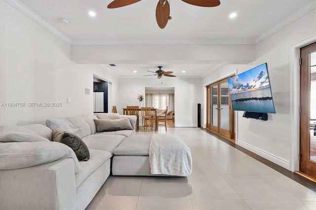 390 NE 103rd St, Miami Shores, FL 33138