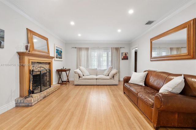 390 NE 103rd St, Miami Shores, FL 33138